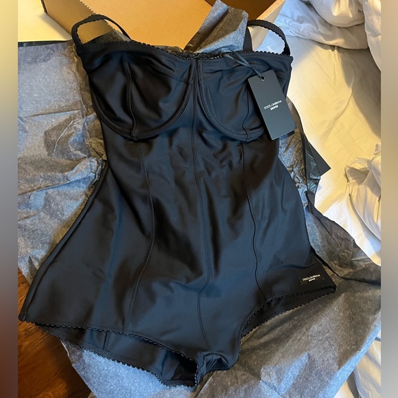 SKIMS D&G Dolce&Gabbana Onyx Black Bodysuit
Size L NWT!! - Picture 7 of 11